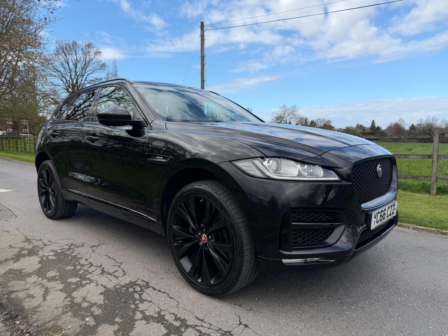 Used Jaguar F-Pace 2016 for sale - 78072421: Photo 2