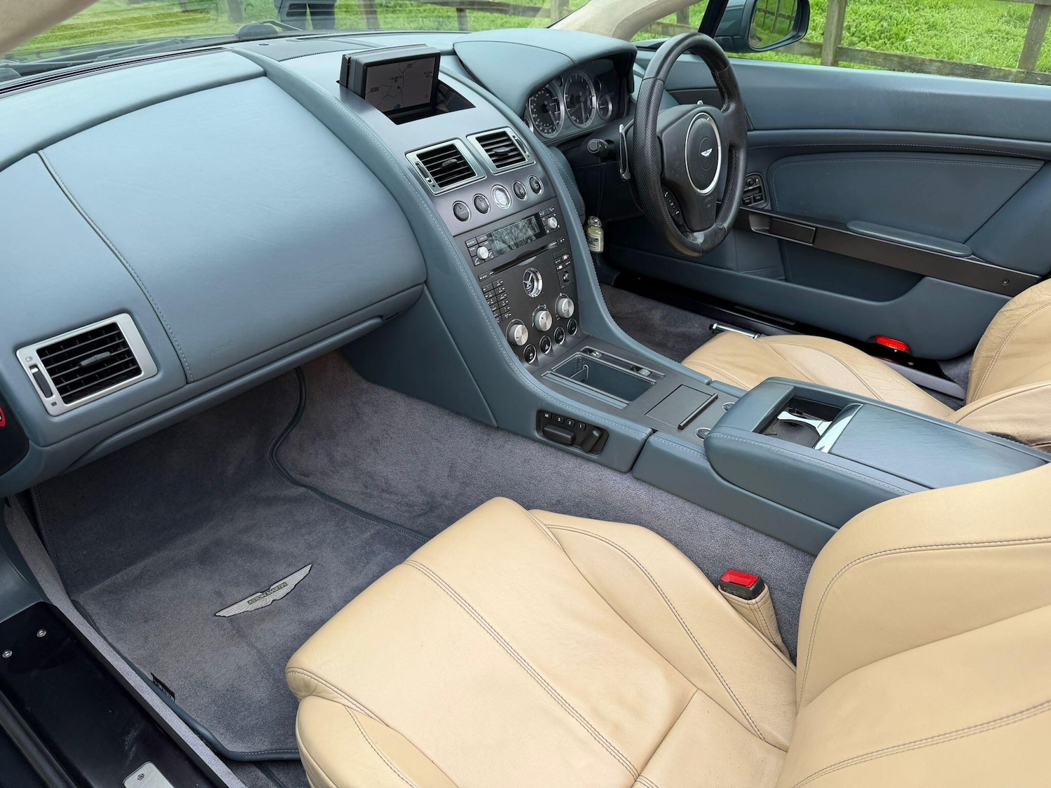 Used Aston Martin Vantage 2007 for sale - 78007901: Photo 11