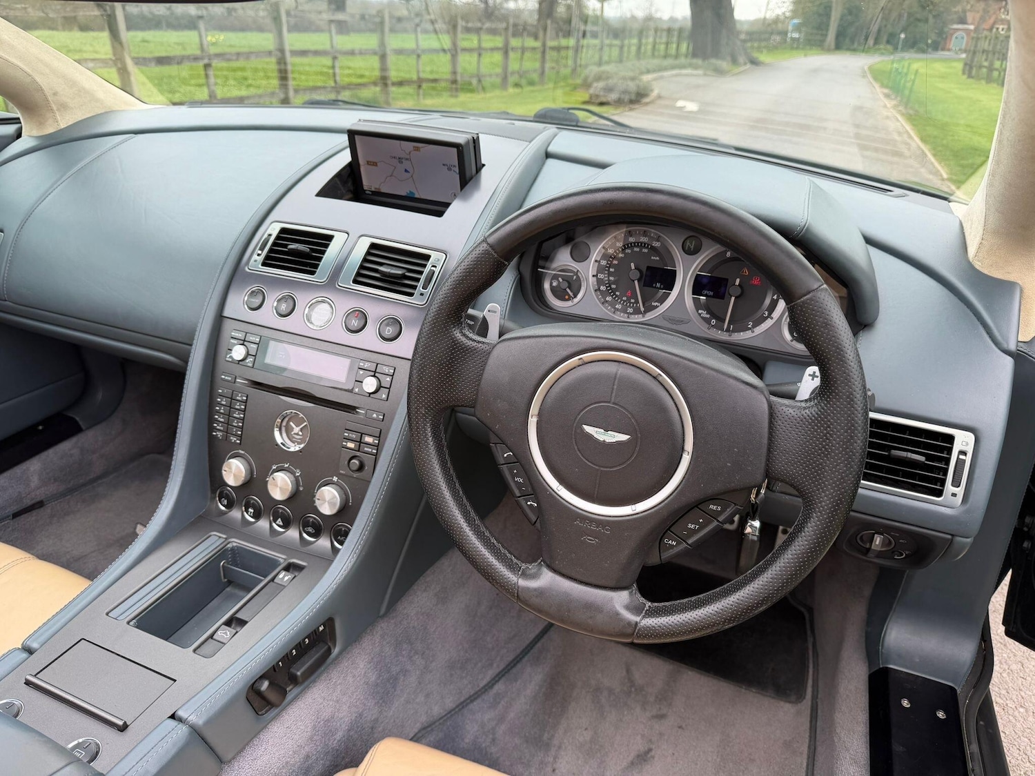 Used Aston Martin Vantage 2007 for sale - 78007901: Photo 12