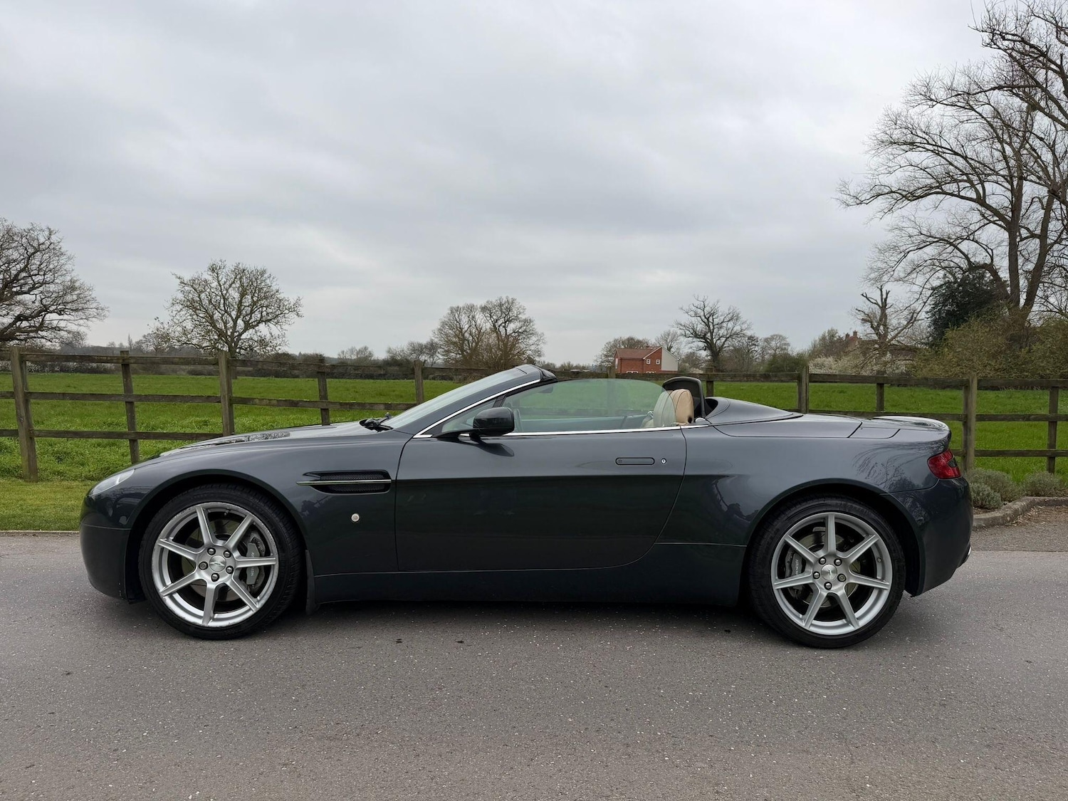 Used Aston Martin Vantage 2007 for sale - 78007901: Photo 9