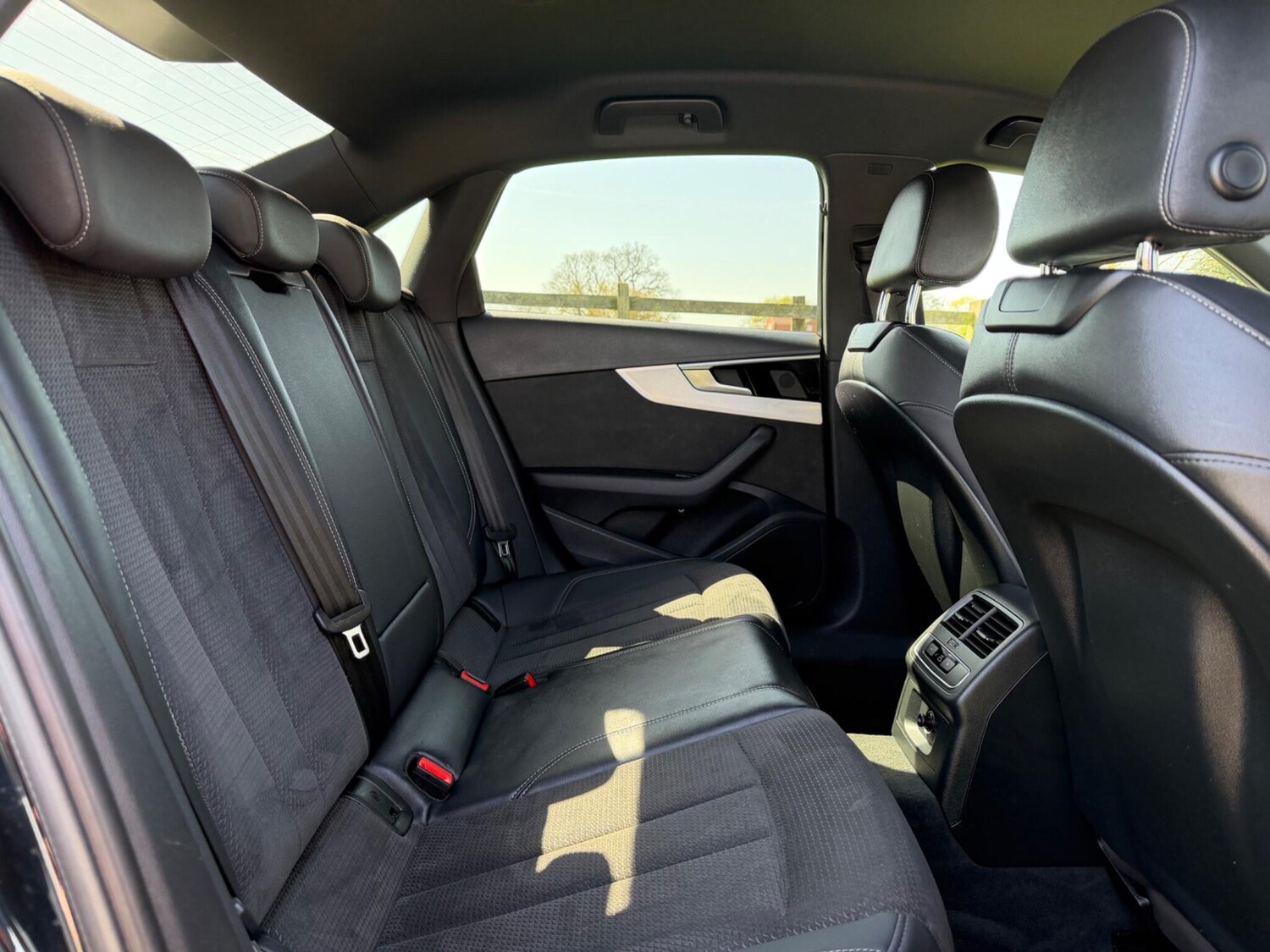 Used Audi A4 2020 for sale - 78170255: Photo 9