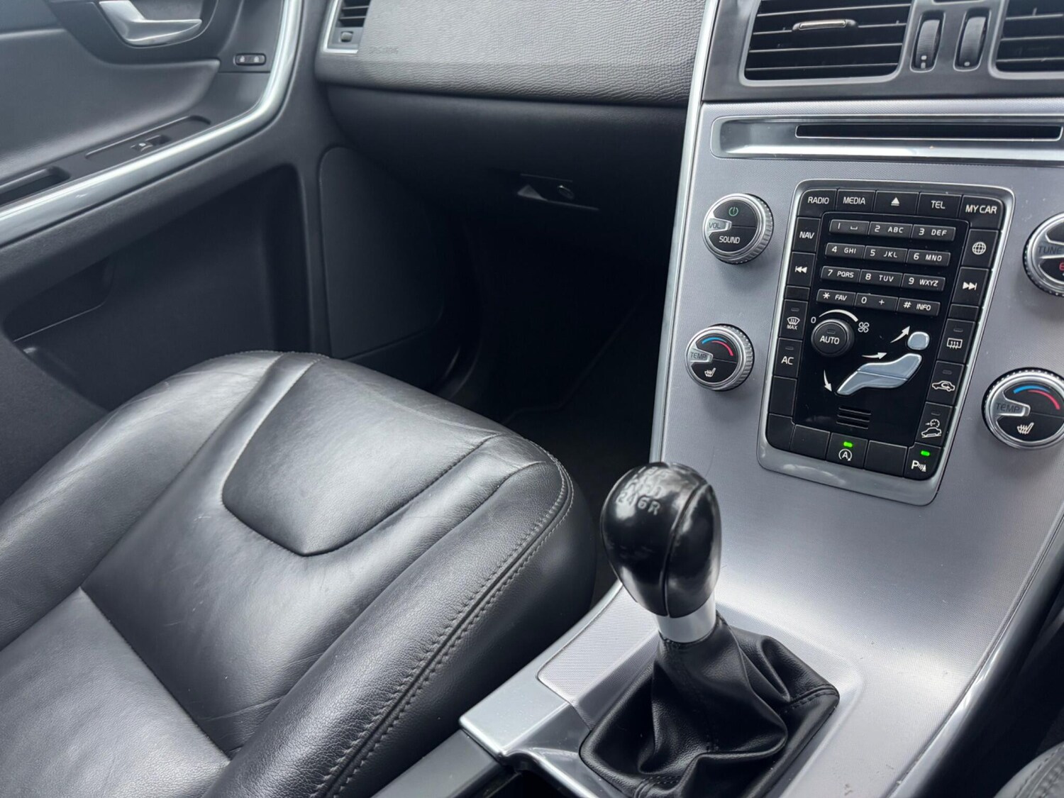 Used Volvo XC60 for sale - 77587106: Photo 17