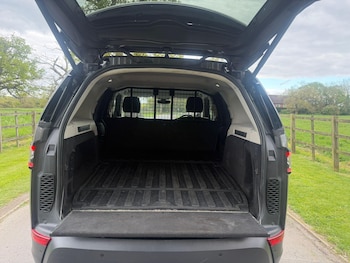 Used Land Rover Discovery 2018 for sale - 78319245: Photo