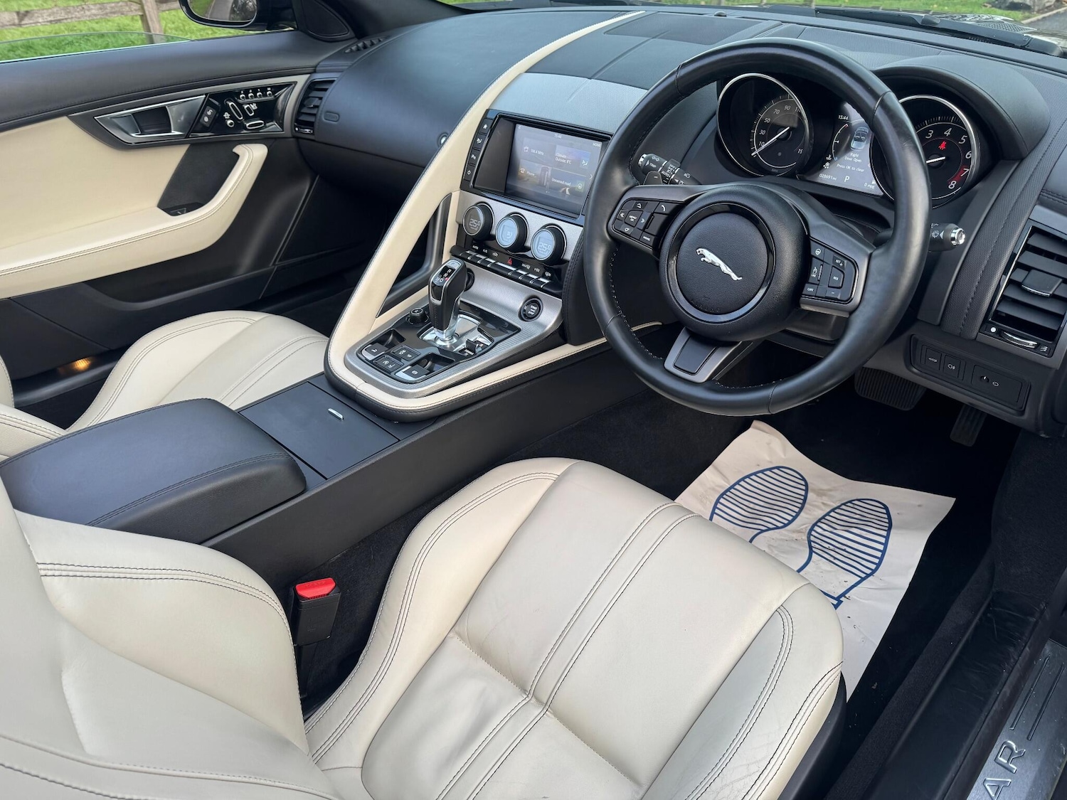 Used Jaguar F-Type for sale - 76865626: Photo 15