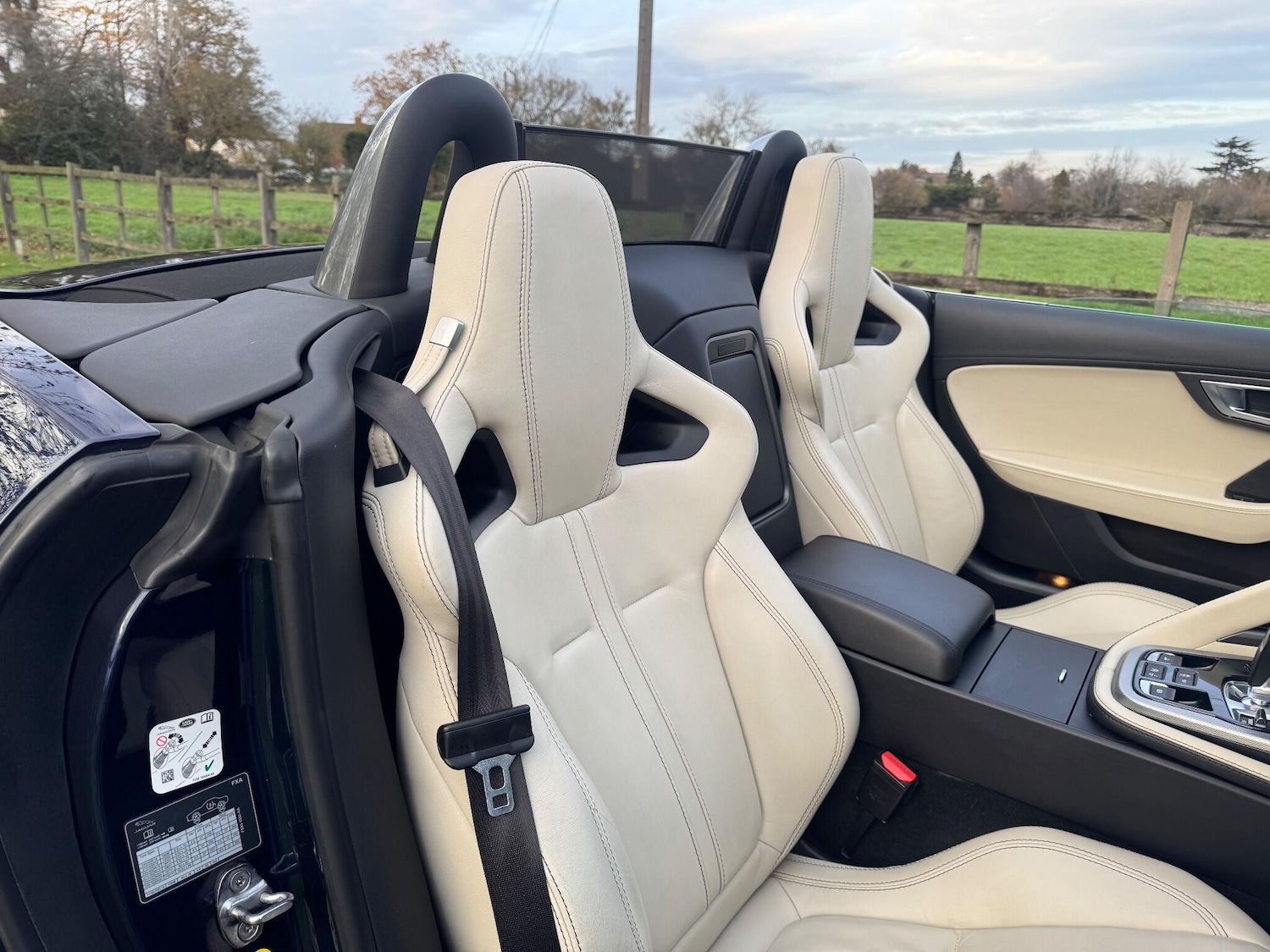 Used Jaguar F-Type for sale - 76865626: Photo 16