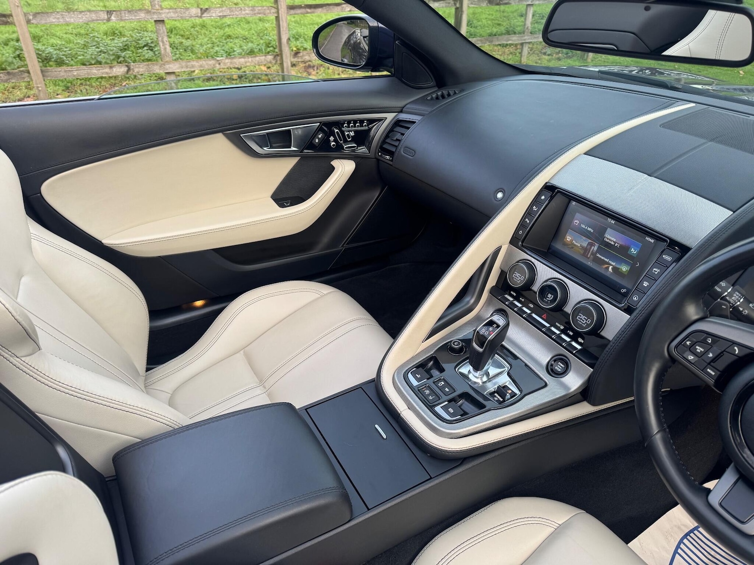 Used Jaguar F-Type for sale - 76865626: Photo 17