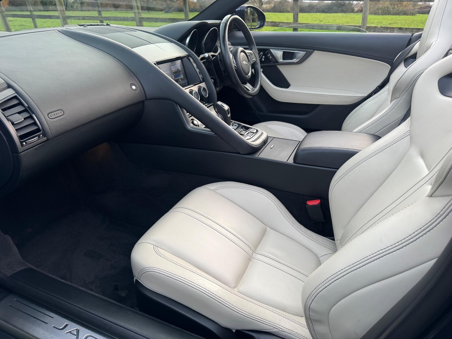 Used Jaguar F-Type for sale - 76865626: Photo 21