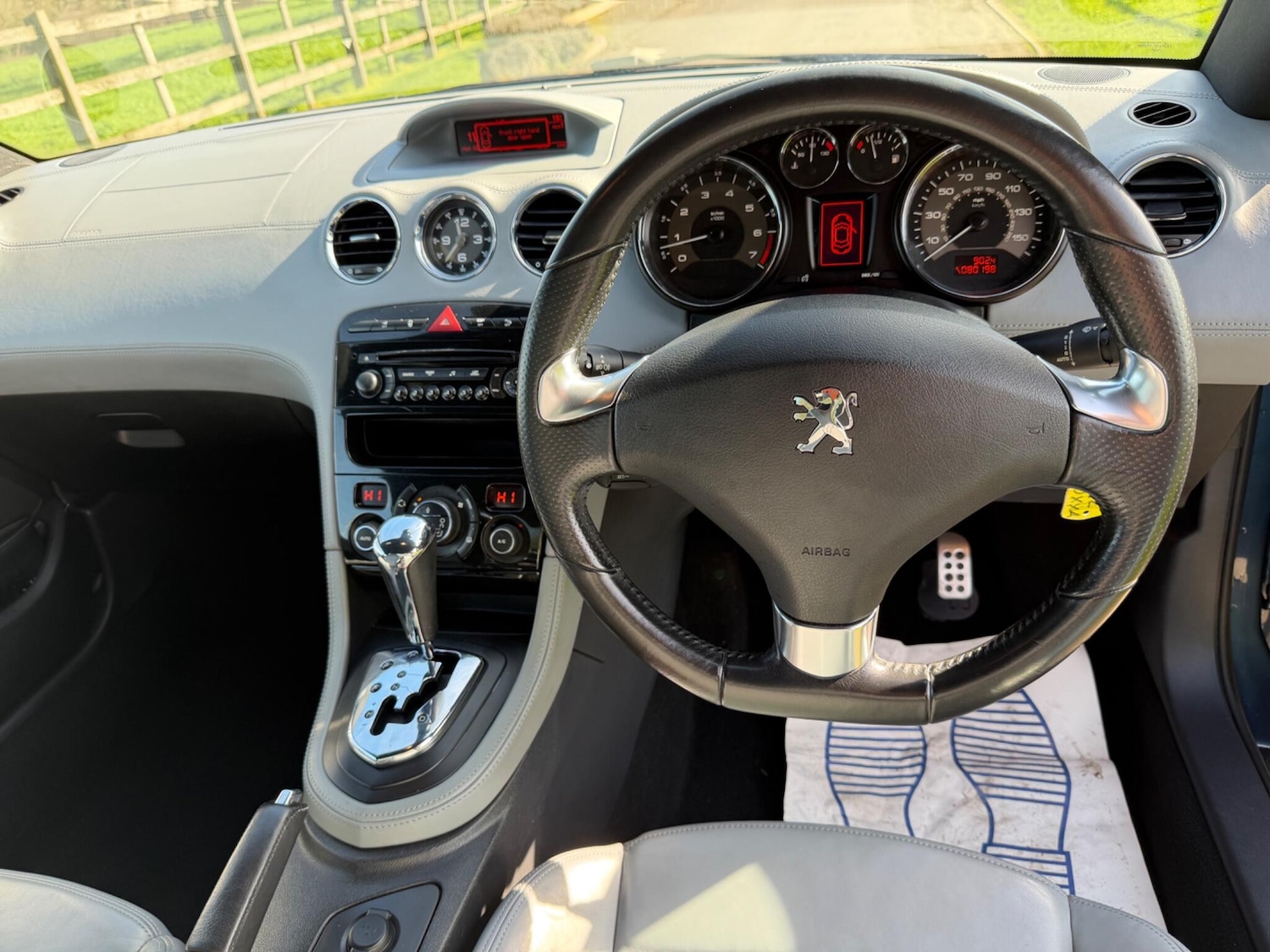 Used Peugeot RCZ 2010 for sale - 77723619: Photo 10