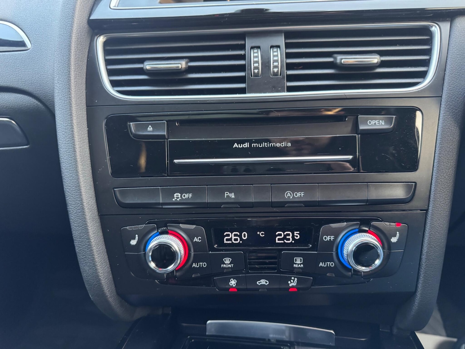 Used Audi A4 Avant 2014 for sale - 76865676: Photo 12