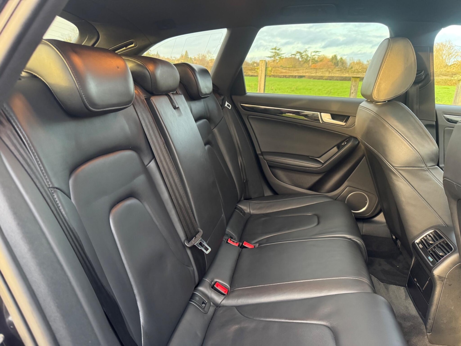 Used Audi A4 Avant 2014 for sale - 76865676: Photo 22