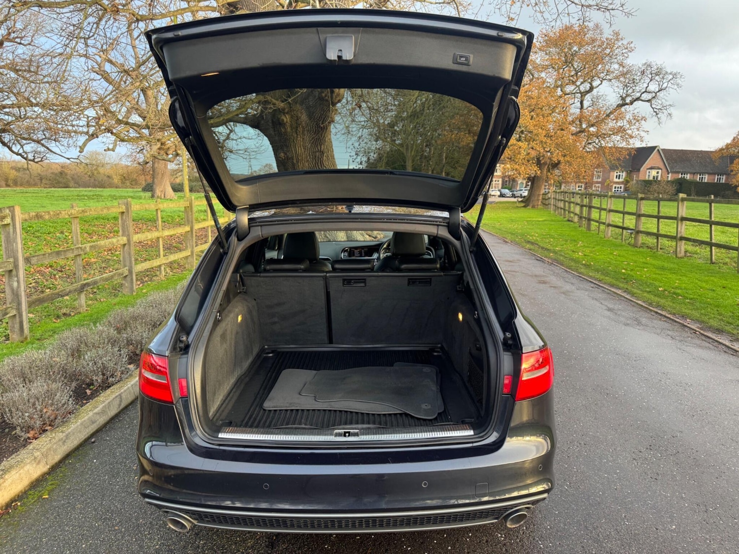 Used Audi A4 Avant 2014 for sale - 76865676: Photo 25