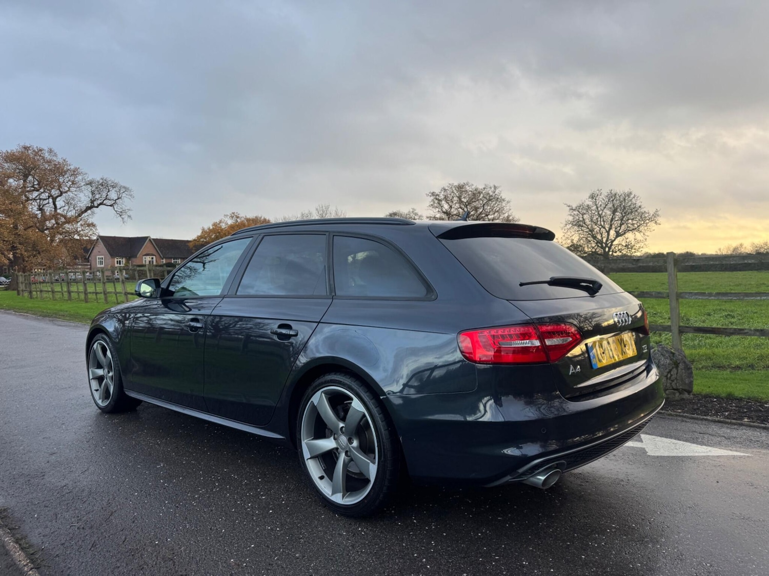 Used Audi A4 Avant 2014 for sale - 76865676: Photo 6