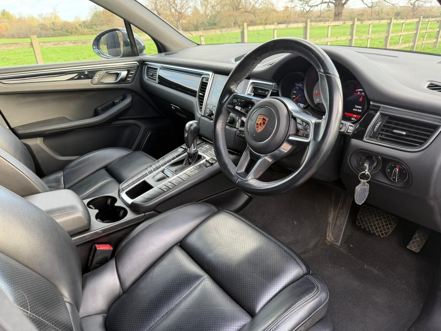 Used Porsche Macan for sale - 77016827: Photo 11