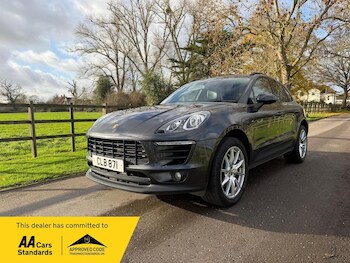 Used Porsche Macan 2017 for sale - 77016827: Photo