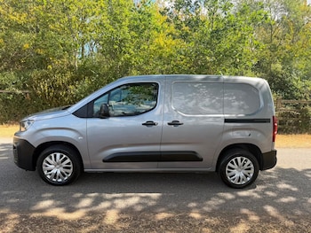 Used Peugeot Partner 2020 for sale - 79601010: Photo