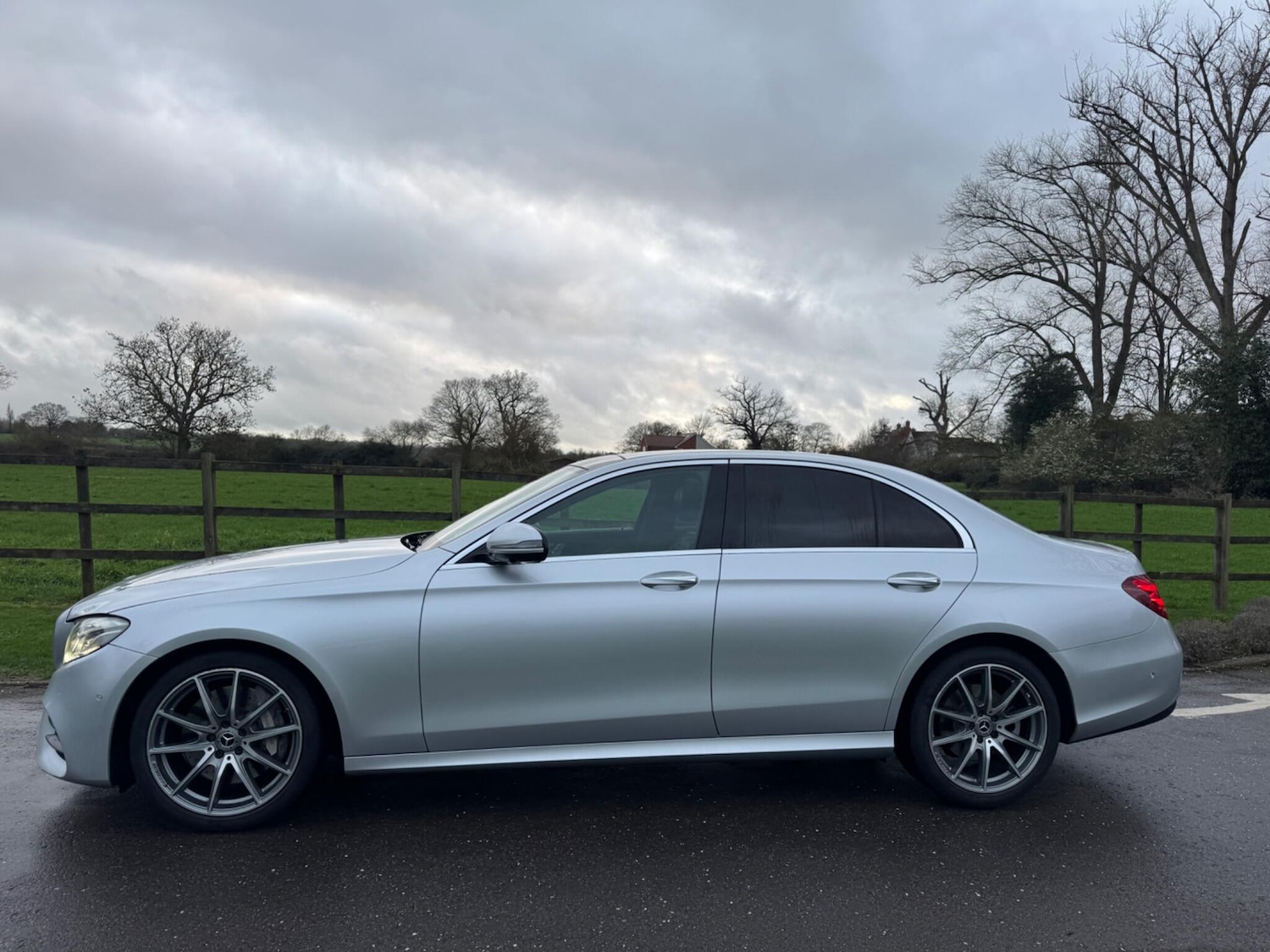 Used Mercedes-Benz E Class 2020 for sale - 77696688: Photo 4