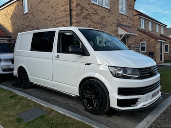 Used Volkswagen Transporter 2016 for sale - 76480770: Photo
