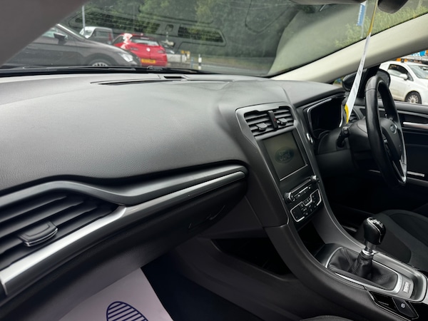 Used Ford Mondeo 2015 for sale - 75726346: Photo 34