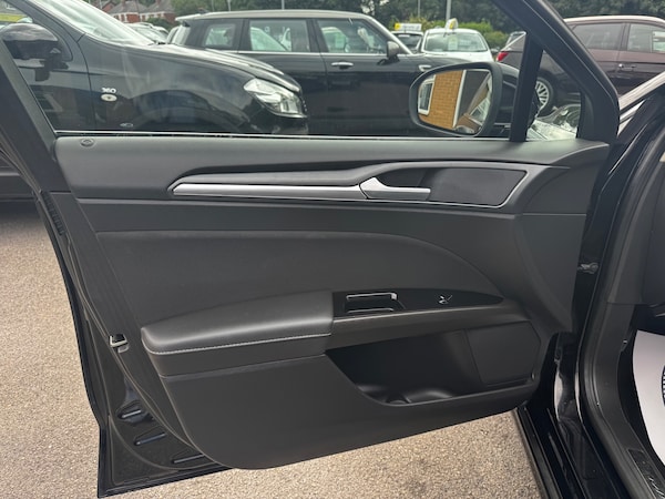 Used Ford Mondeo 2015 for sale - 75726346: Photo 35