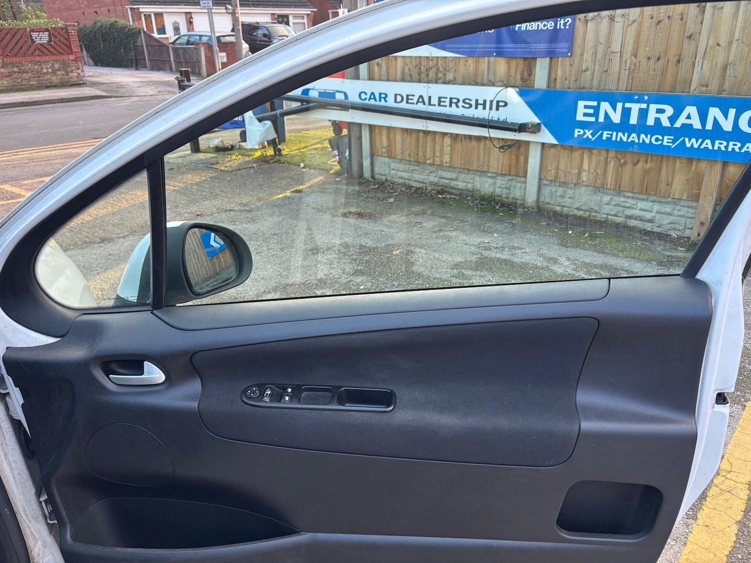 Used Peugeot 207 2011 for sale - 76535030: Photo 27