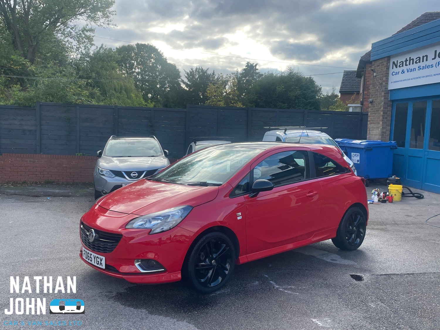 Used Vauxhall Corsa 2015 for sale - 76120138: Photo 2