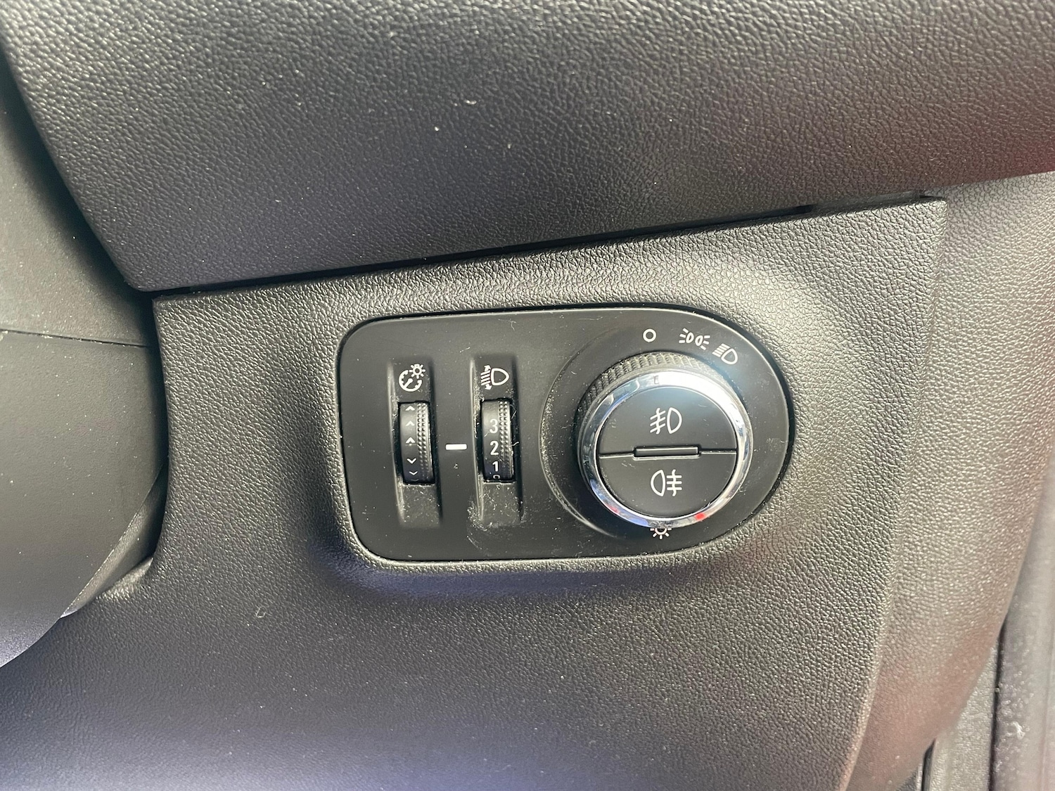 Used Vauxhall Corsa 2015 for sale - 76120138: Photo 25