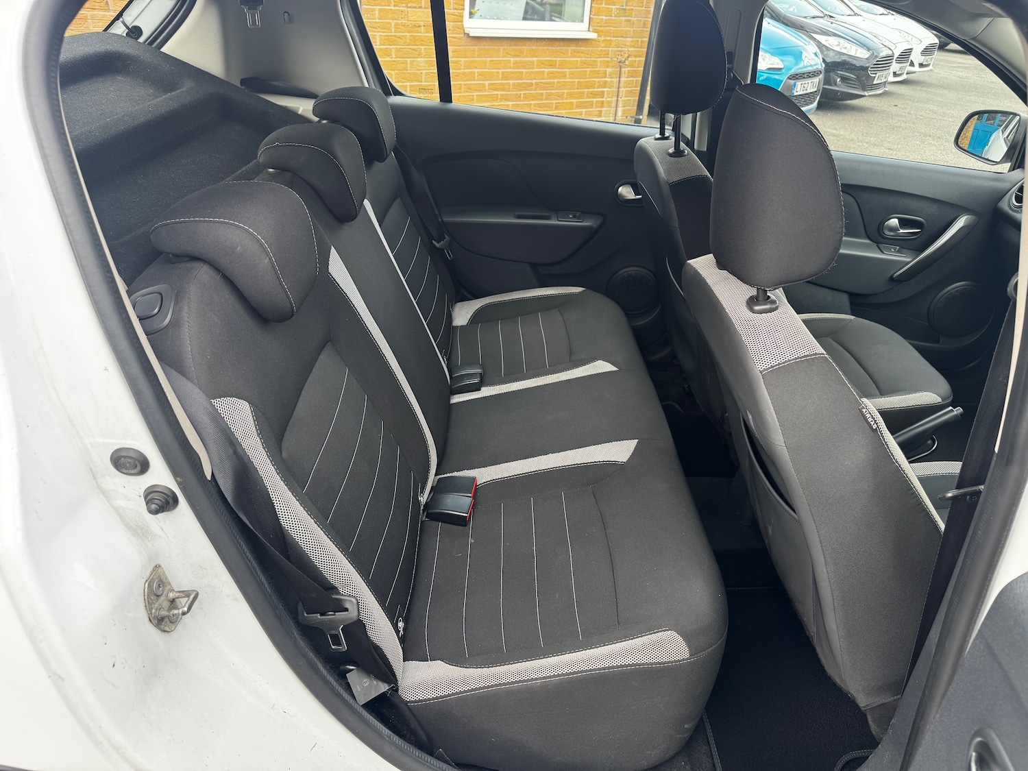Used Dacia Sandero Stepway 2018 for sale - 76090076: Photo 15