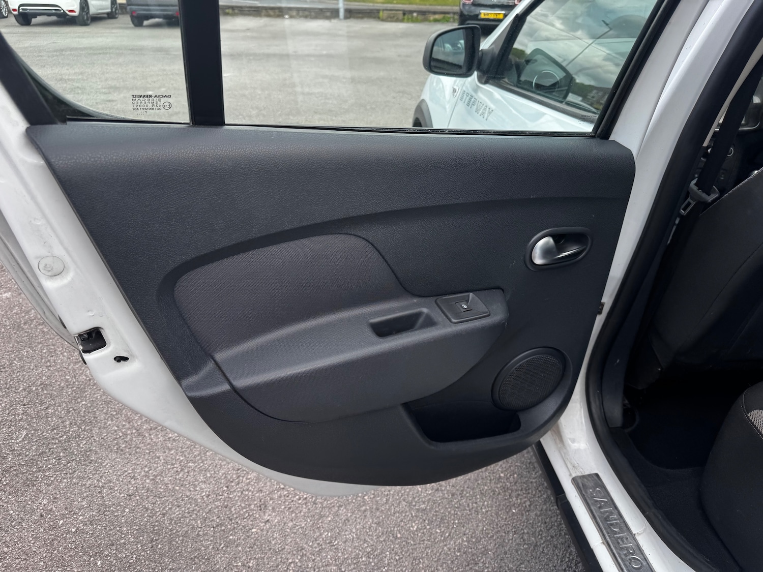 Used Dacia Sandero Stepway 2018 for sale - 76090076: Photo 18