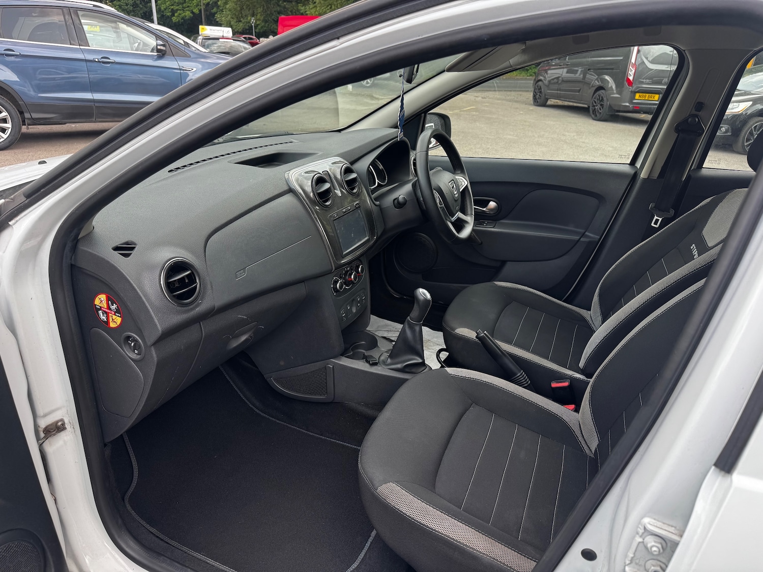 Used Dacia Sandero Stepway 2018 for sale - 76090076: Photo 20
