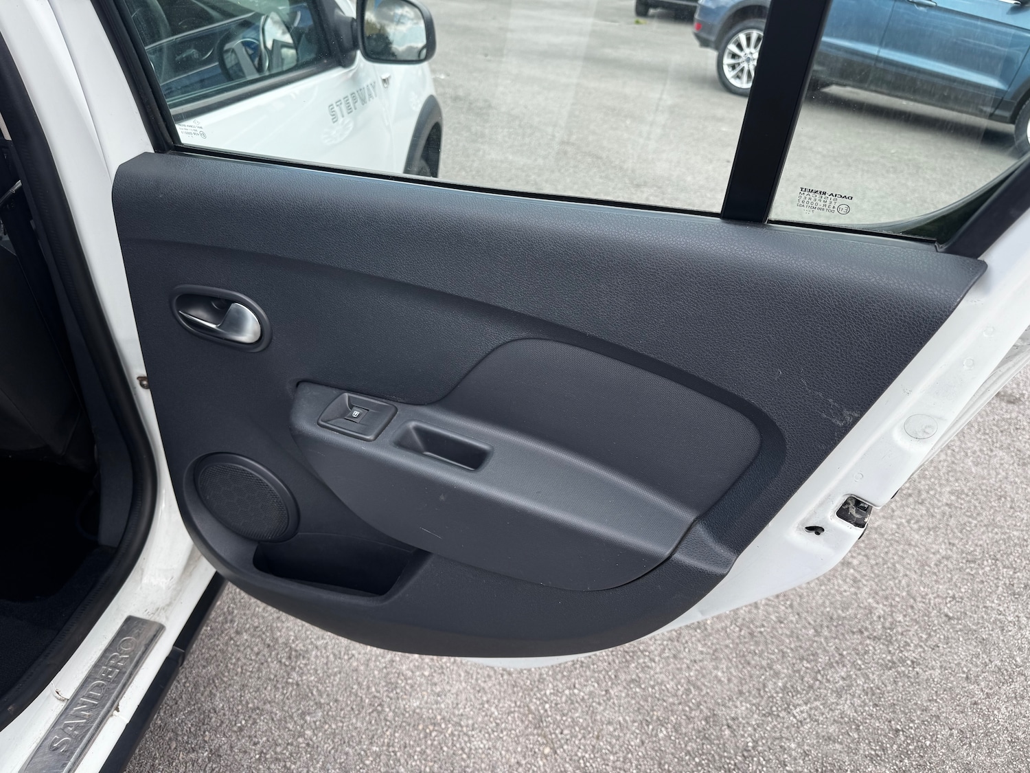 Used Dacia Sandero Stepway 2018 for sale - 76090076: Photo 21