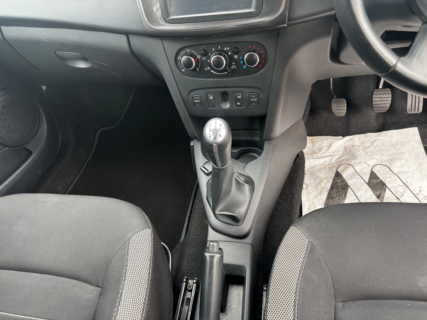 Used Dacia Sandero Stepway 2018 for sale - 76090076: Photo 25