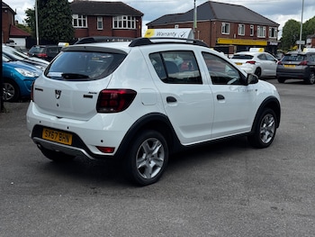Used Dacia Sandero Stepway 2018 for sale - 76090076: Photo 3