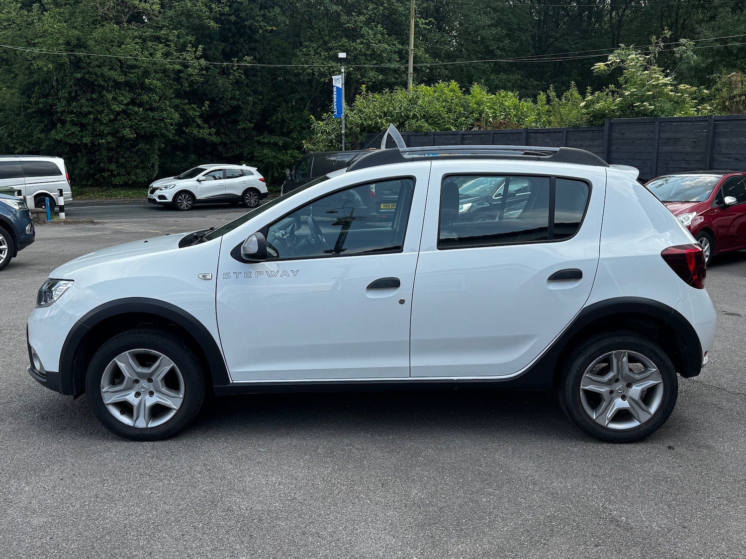 Used Dacia Sandero Stepway 2018 for sale - 76090076: Photo 4