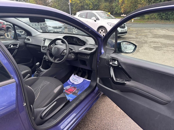 Used Peugeot 208 2015 for sale - 76224970: Photo 10