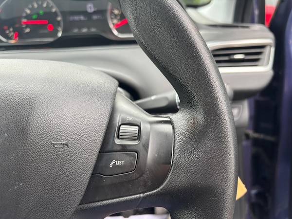 Used Peugeot 208 2015 for sale - 76224970: Photo 25