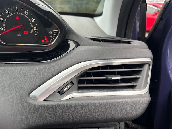 Used Peugeot 208 2015 for sale - 76224970: Photo 27