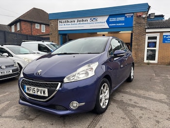Used Peugeot 208 2015 for sale - 76224970: Photo 2