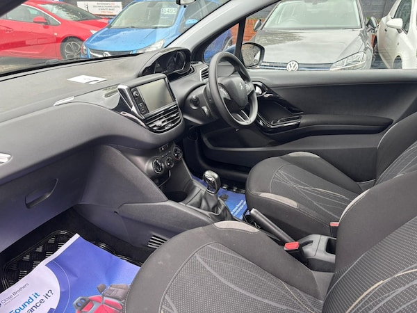 Used Peugeot 208 2015 for sale - 76224970: Photo 30