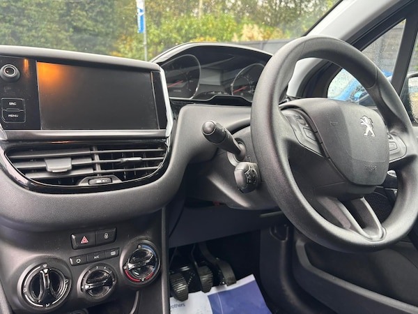 Used Peugeot 208 2015 for sale - 76224970: Photo 31