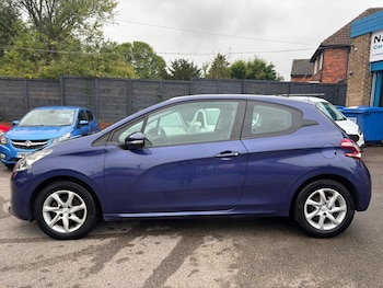 Used Peugeot 208 2015 for sale - 76224970: Photo 3