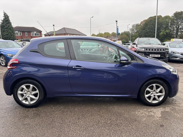 Used Peugeot 208 2015 for sale - 76224970: Photo 4