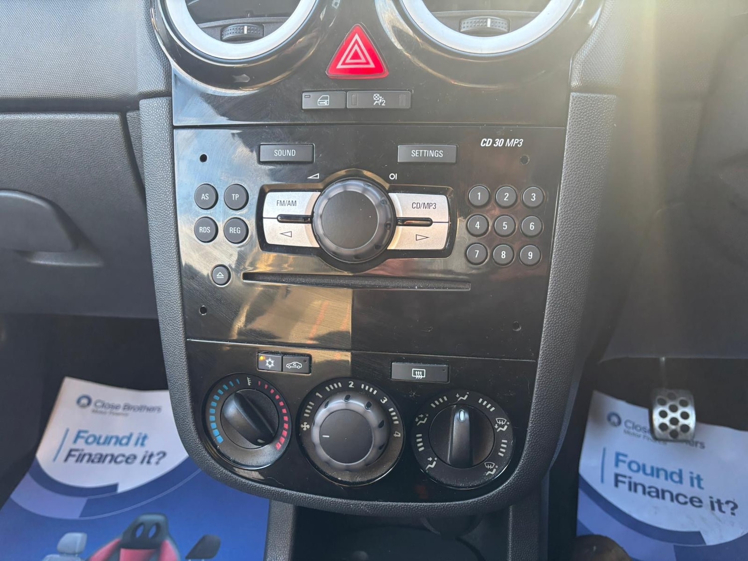 Used Vauxhall Corsa 2010 for sale - 76892352: Photo 10