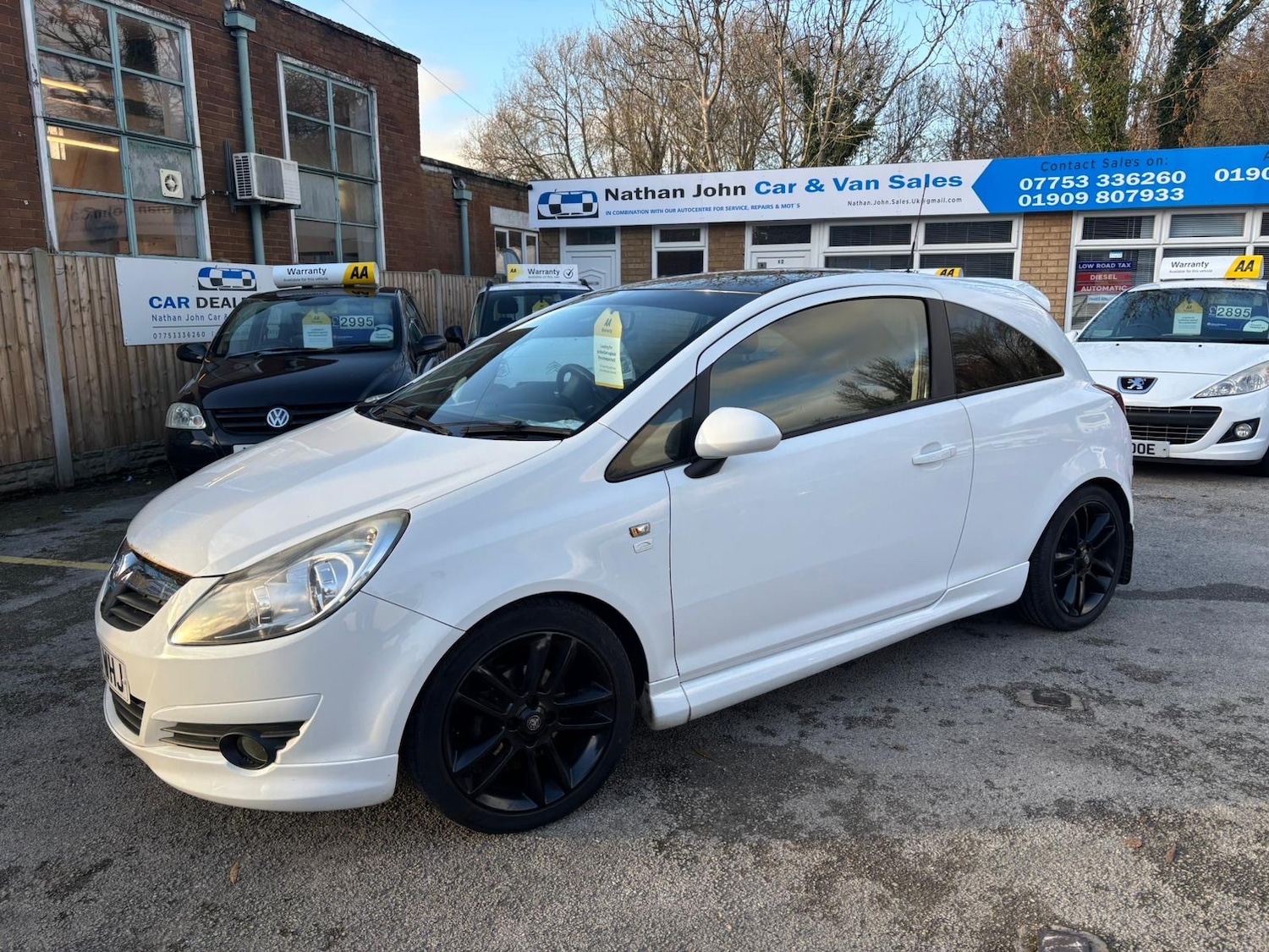 Used Vauxhall Corsa 2010 for sale - 76892352: Photo 3