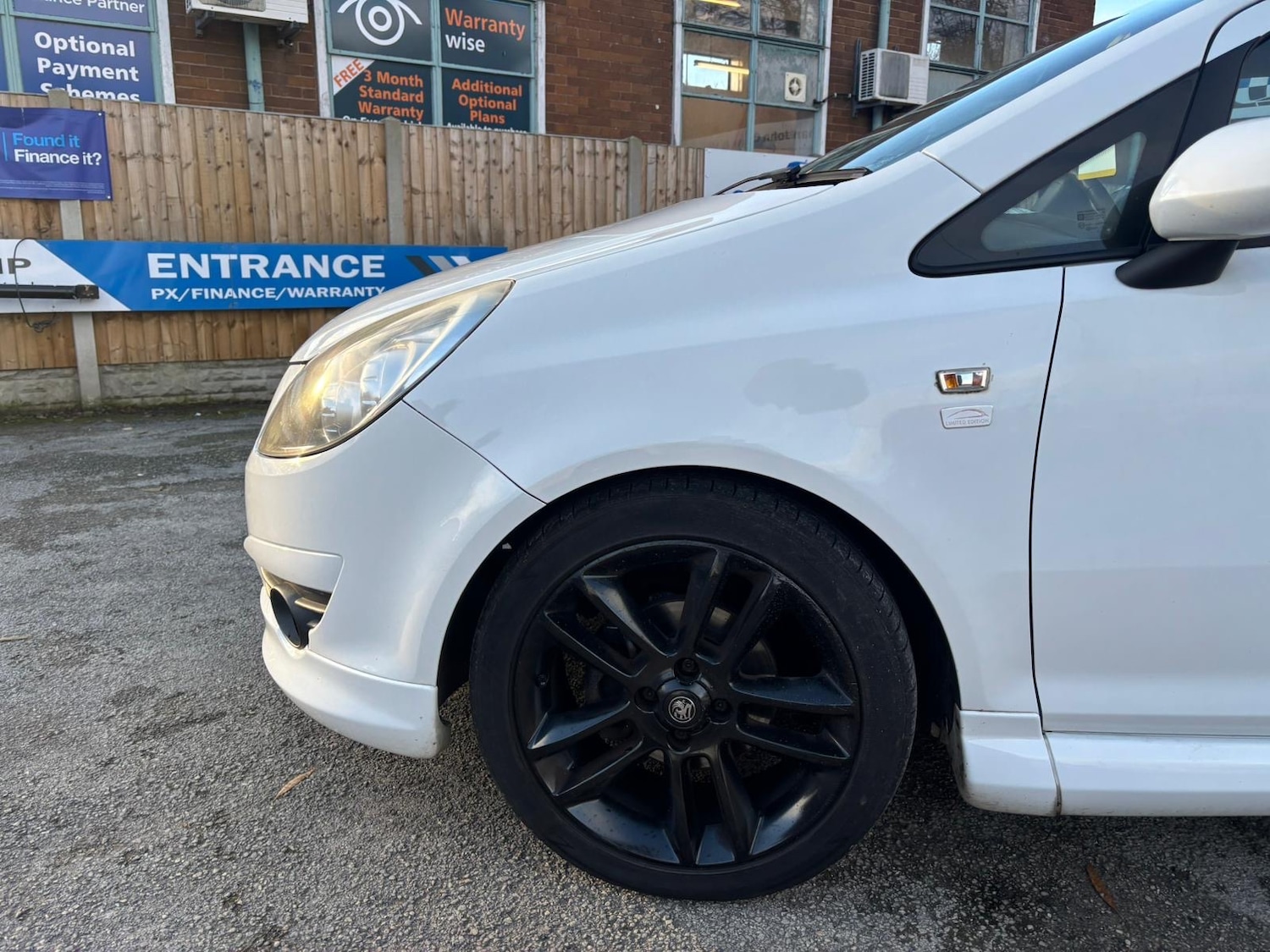 Used Vauxhall Corsa 2010 for sale - 76892352: Photo 32