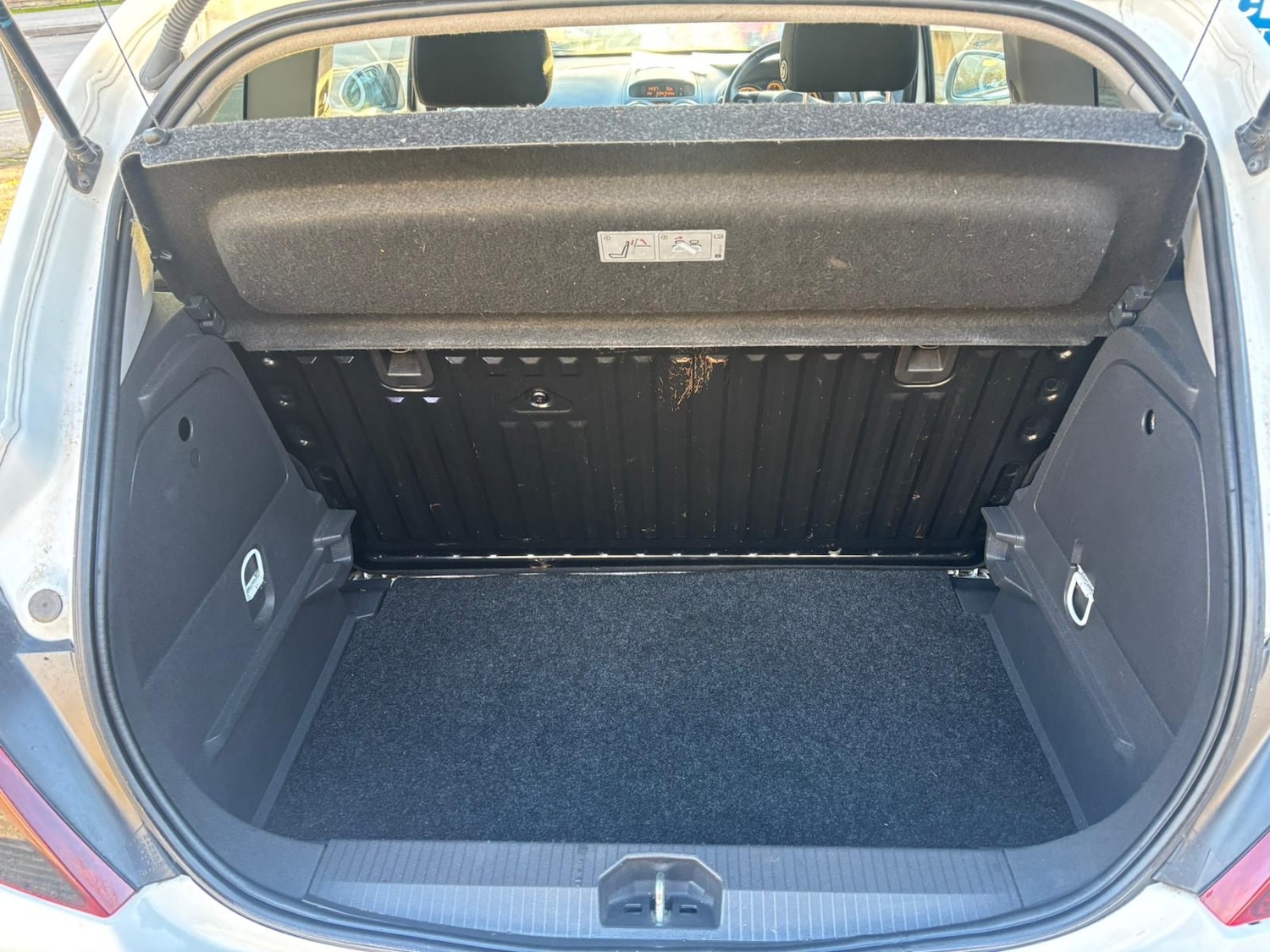 Used Vauxhall Corsa 2010 for sale - 76892352: Photo 39