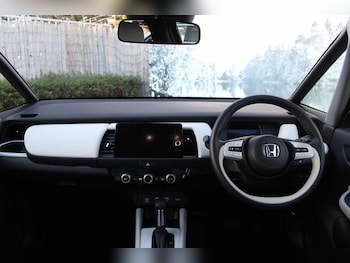 Used Honda Jazz 2022 for sale - 77098012: Photo