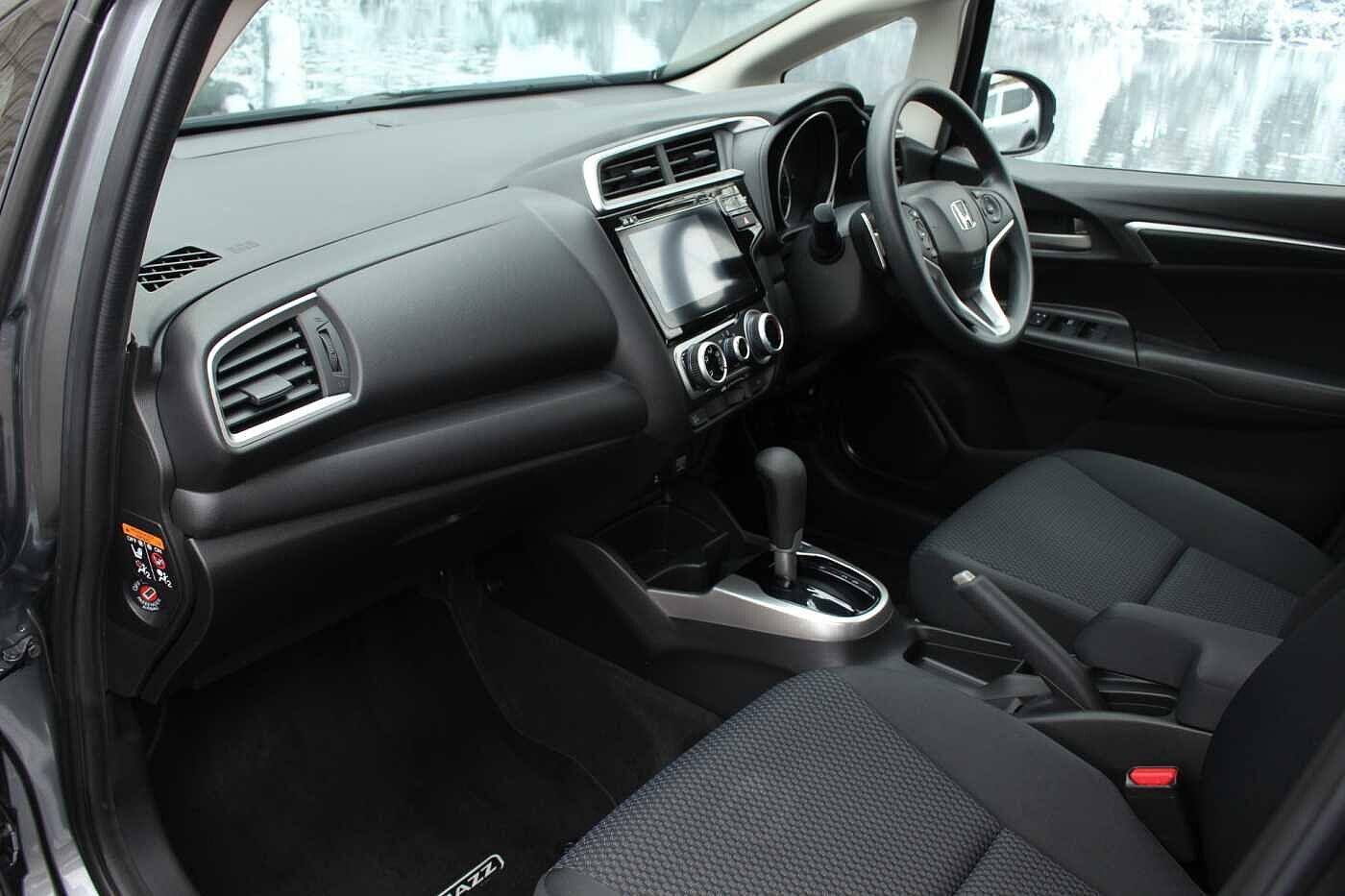 Used Honda Jazz 2019 for sale - 78072558: Photo 2