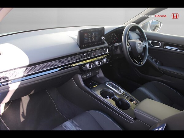 Used Honda Civic 2022 for sale - 76189836: Photo 2