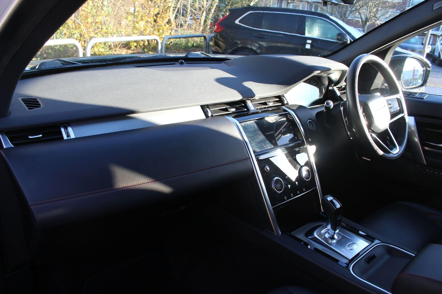 Used Land Rover Discovery Sport 2021 for sale - 76899256: Photo 2