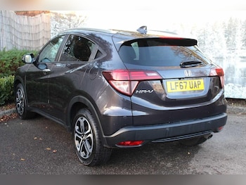 Used Honda HR-V 2017 for sale - 76926360: Photo